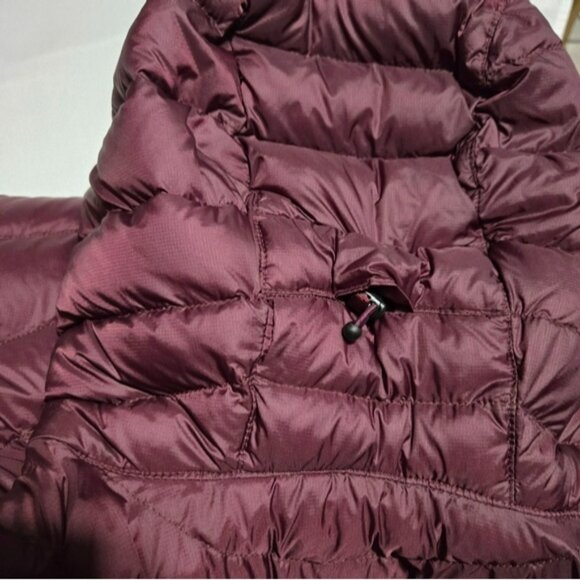 L.LBean Women's Ultralight 850 Down Hooded Coat Three Quarter Length Dark Plum L - Picture 16 of 16